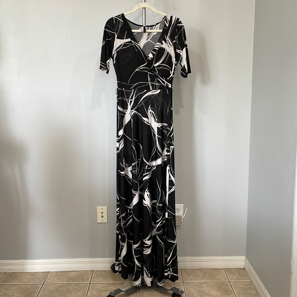 USA Black and White Wrap Maxi Dress Size L